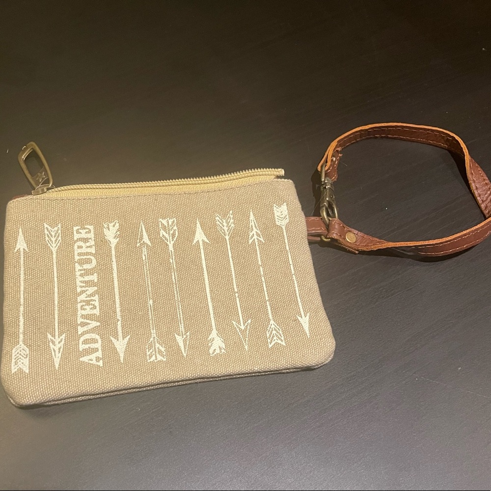 Small Canvas Arrow Wristlet